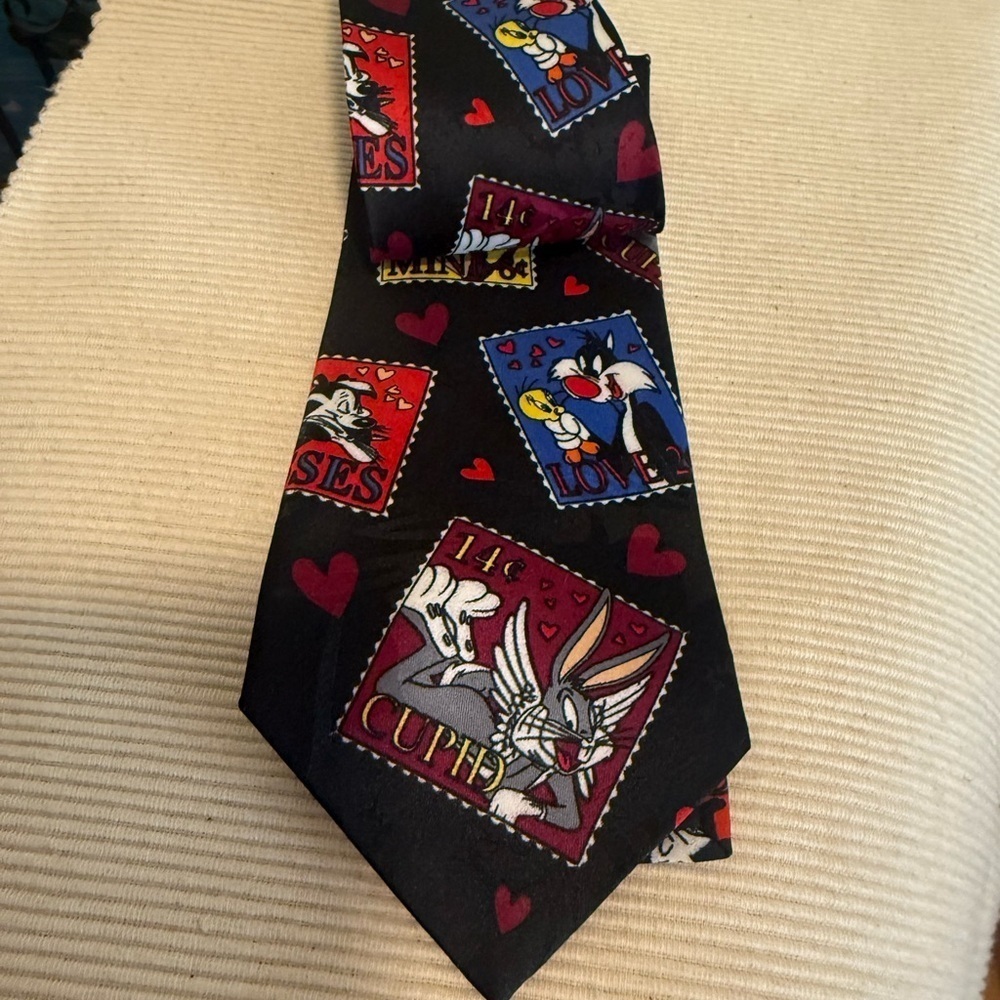 Looney Tunes Valentine’s Tie – Bugs Bunny, Sylvester & Tweety, Cartoon Neck Tie